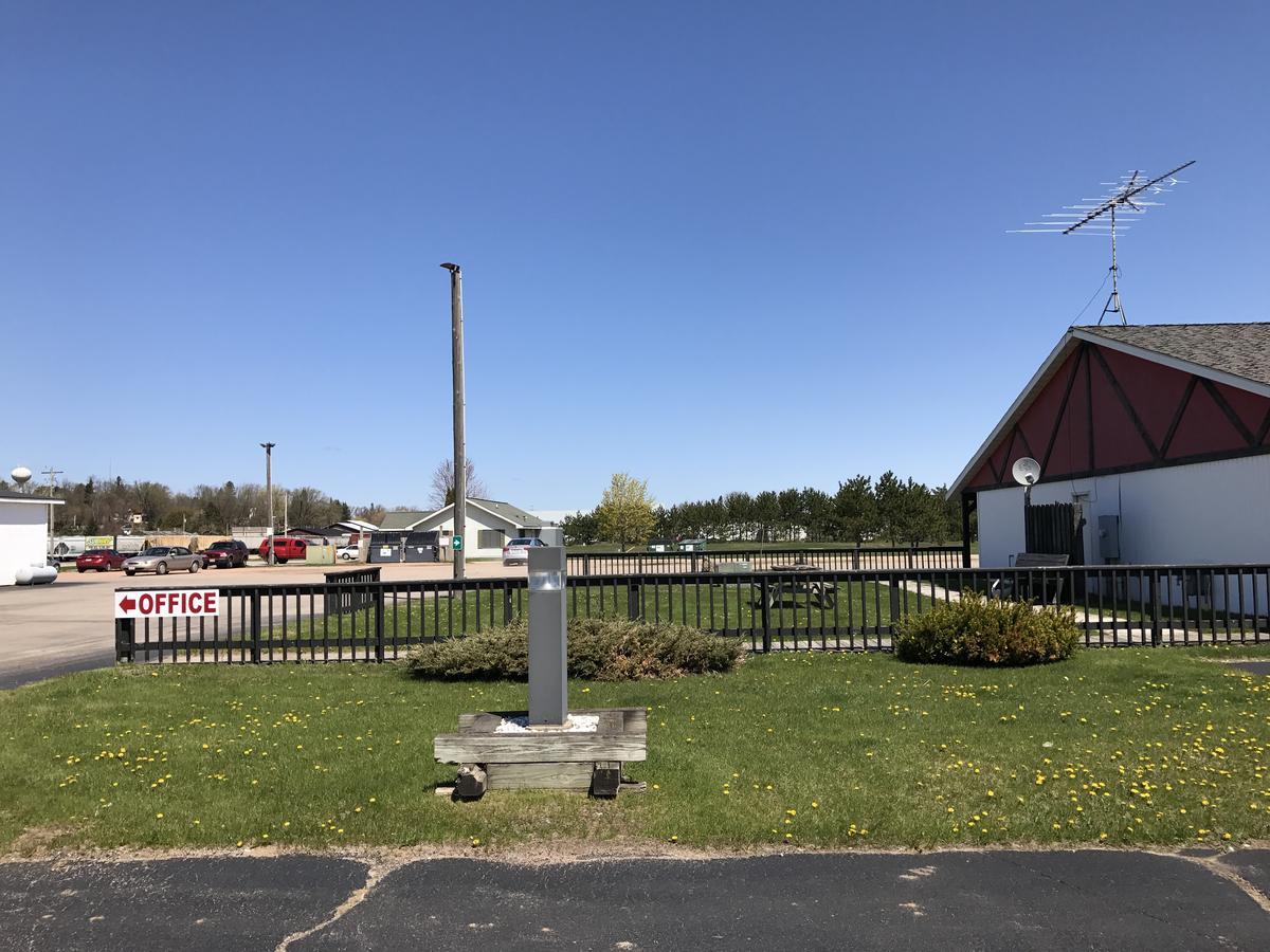 Exxon Quik Stop & Motel Wausaukee エクステリア 写真