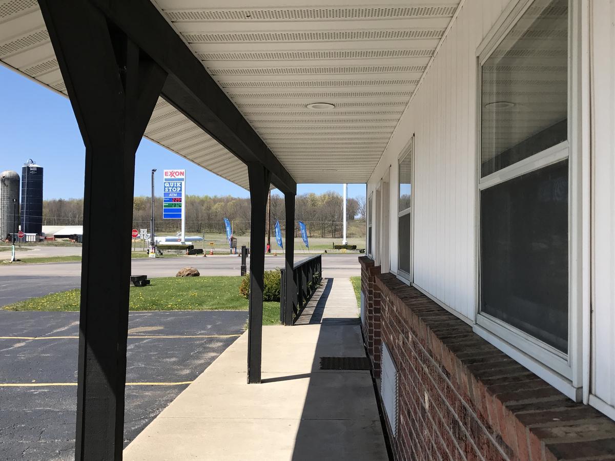 Exxon Quik Stop & Motel Wausaukee エクステリア 写真